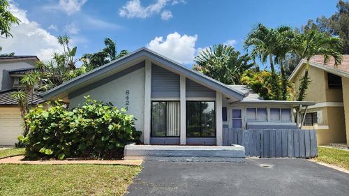 8421 Sw 39th Court, Davie, FL, 33328 | Card Image