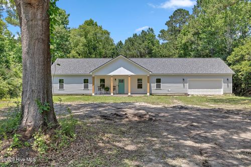131 New Rd, Burgaw, NC, 28425-3117 | Card Image