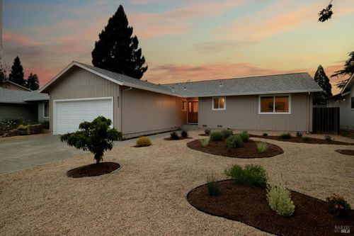 8023 Washington Ave, Sebastopol, CA, 95472-3111 | Card Image