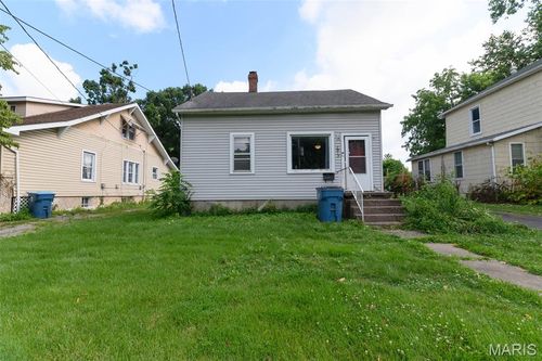 2815 Brown St, Alton, IL, 62002-4047 | Card Image