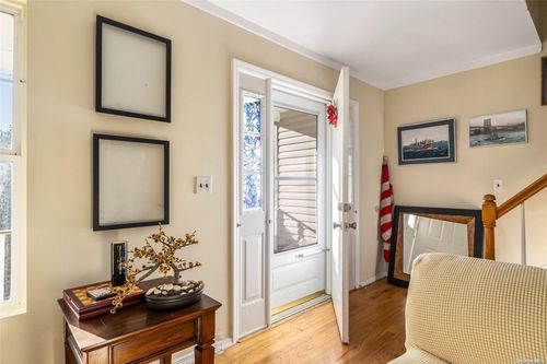 1400 Aldrich Ln, Laurel, NY, 11948-1003 | Card Image