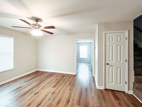 apt-f-124 Ballygar St, Clarksville, TN, 37043-2816 | Card Image