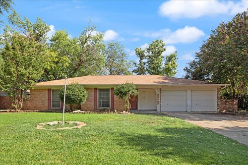 1003 Chamblee Ct, Arlington, TX, 76014-2309 | Card Image