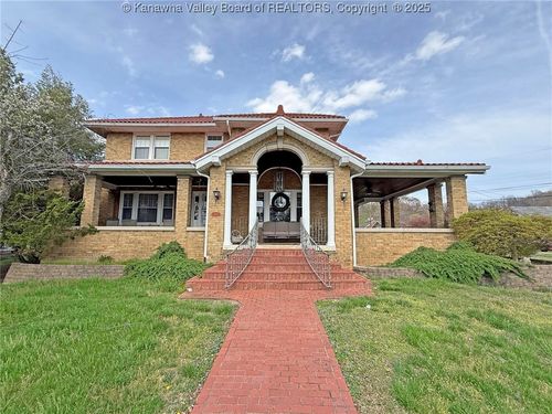 802 Maple Rd, Charleston, WV, 25302-2808 | Card Image
