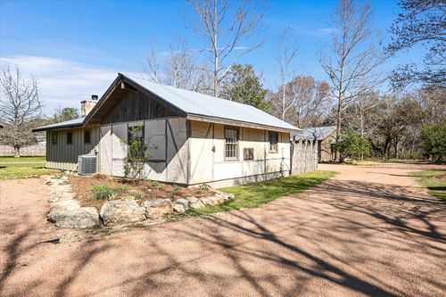 4-300 Mill Race Ln, Wimberley, TX, 78676-5360 | Card Image