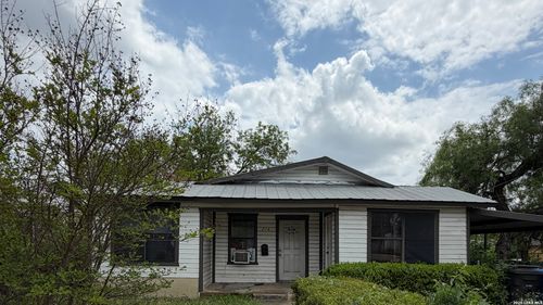 214 Villareal St, San Antonio, TX, 78210-5548 | Card Image