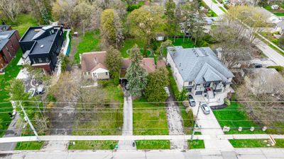 1454 Haig Blvd, House other with 3 bedrooms, 2 bathrooms and 5 parking in Mississauga ON | Image 2