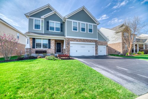 8288 Mulberry Dr, Woodridge, IL, 60517-4657 | Card Image