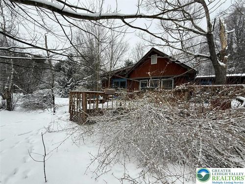 122 Snowflake Dr, Blakeslee, PA, 18610-7864 | Card Image