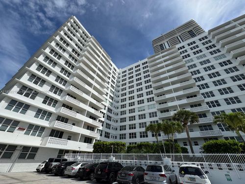 apt-502-4747 Collins Ave, Miami Beach, FL, 33140-3289 | Card Image