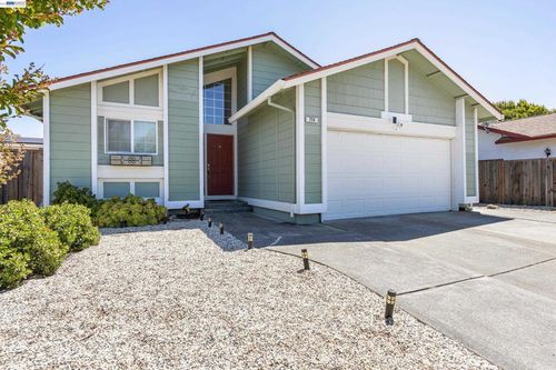 774 Fairfax Ct, Fairfield, CA, 94534-7409 | Card Image