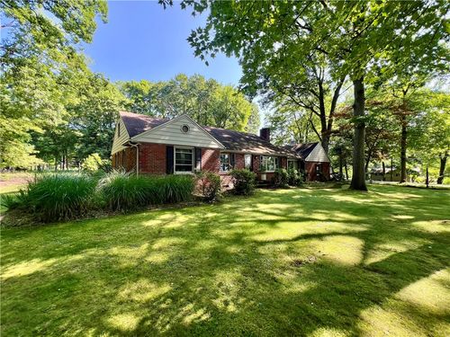 963 Kings Chapel Rd, New Castle, PA, 16105-4715 | Card Image