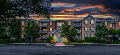 110 - 2676 Stone Circle, Condo with 2 bedrooms, 2 bathrooms and 1 parking in Geneva IL | Image 1