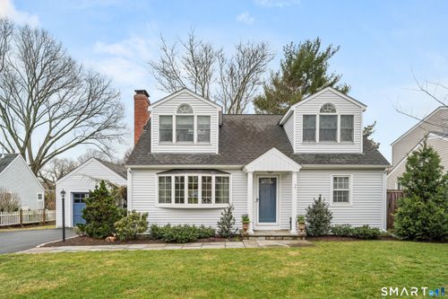 25 Oak St, Westport, CT, 06880-2027 | Card Image
