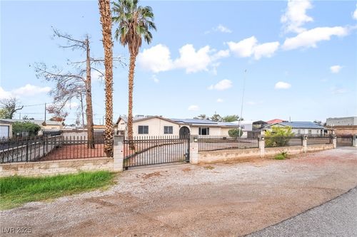 2275 Covey Ln, Las Vegas, NV, 89115-5229 | Card Image