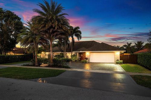 2063 Amesbury Cir, Wellington, FL, 33414-8086 | Card Image