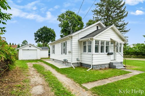 837 E Marshall St, Hastings, MI, 49058-2449 | Card Image