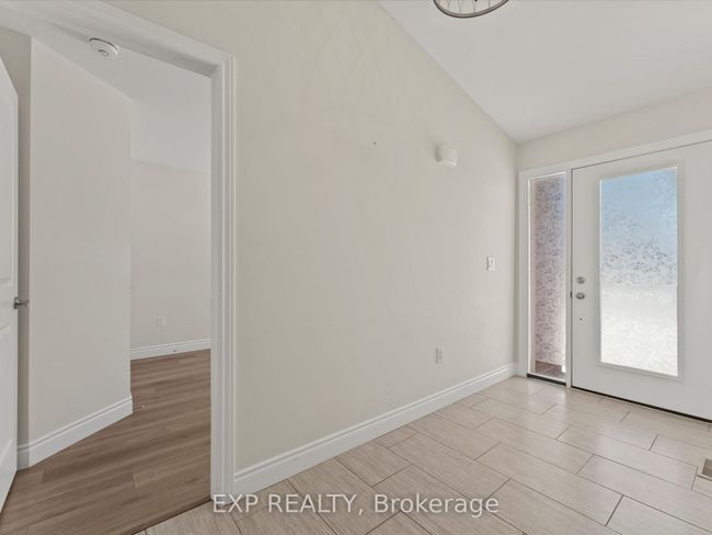 2540 Pillette Rd, House attached with 2 bedrooms, 2 bathrooms and 2 parking in Windsor ON | Image 5