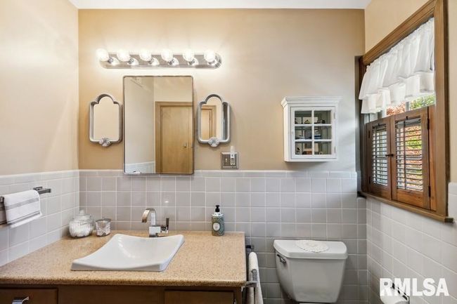 1570 N Academy St, House other with 5 bedrooms, 4 bathrooms and null parking in Galesburg IL | Image 44