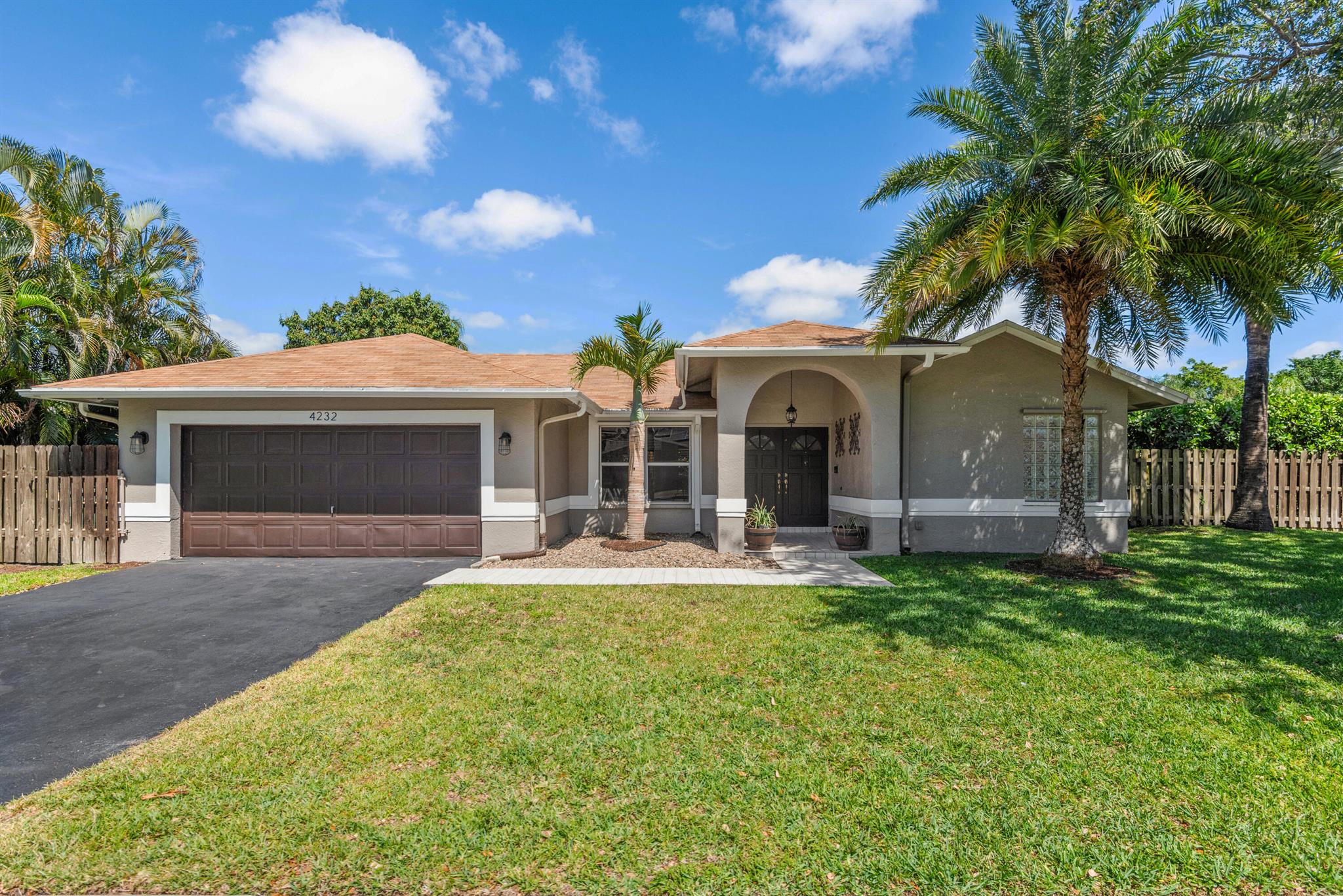 78th Dr, Davie, FL 33328