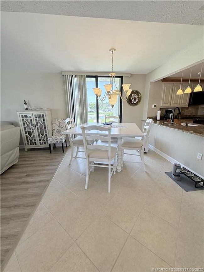 7 - 10600 S Ocean Dr, Condo with 2 bedrooms, 2 bathrooms and null parking in Jensen Beach FL | Image 10