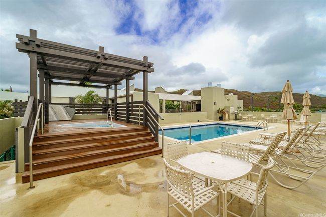 Jacuzzi too | Image 22