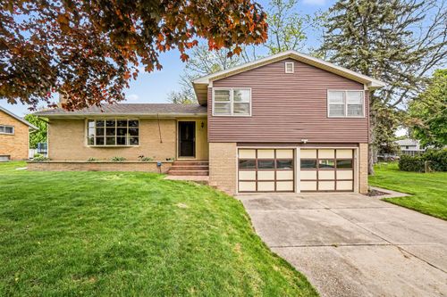7431 Thomas Ave, Jenison, MI, 49428-7984 | Card Image
