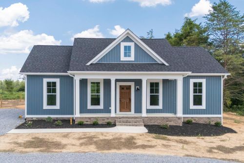8714 Hat Creek Rd, Brookneal, VA, 24528-2567 | Card Image
