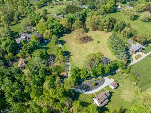 2 County Line Rd, Mendham, NJ, 07945-2801 | Card Image