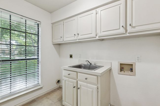 1094 Edith Cir, House other with 4 bedrooms, 3 bathrooms and null parking in Richardson TX | Image 16