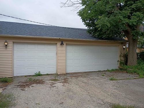 717 5th St, La Salle, IL, 61301-2121 | Card Image