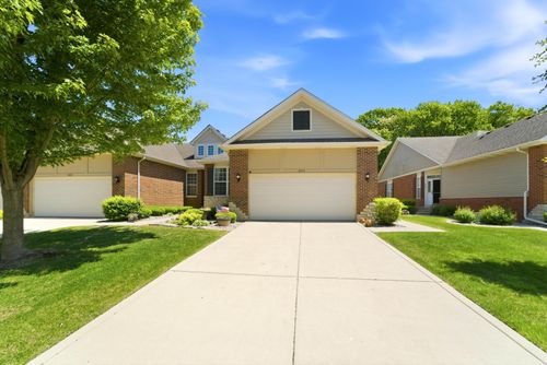 8745 Forest Glen Ct, Saint John, IN, 46373-8795 | Card Image