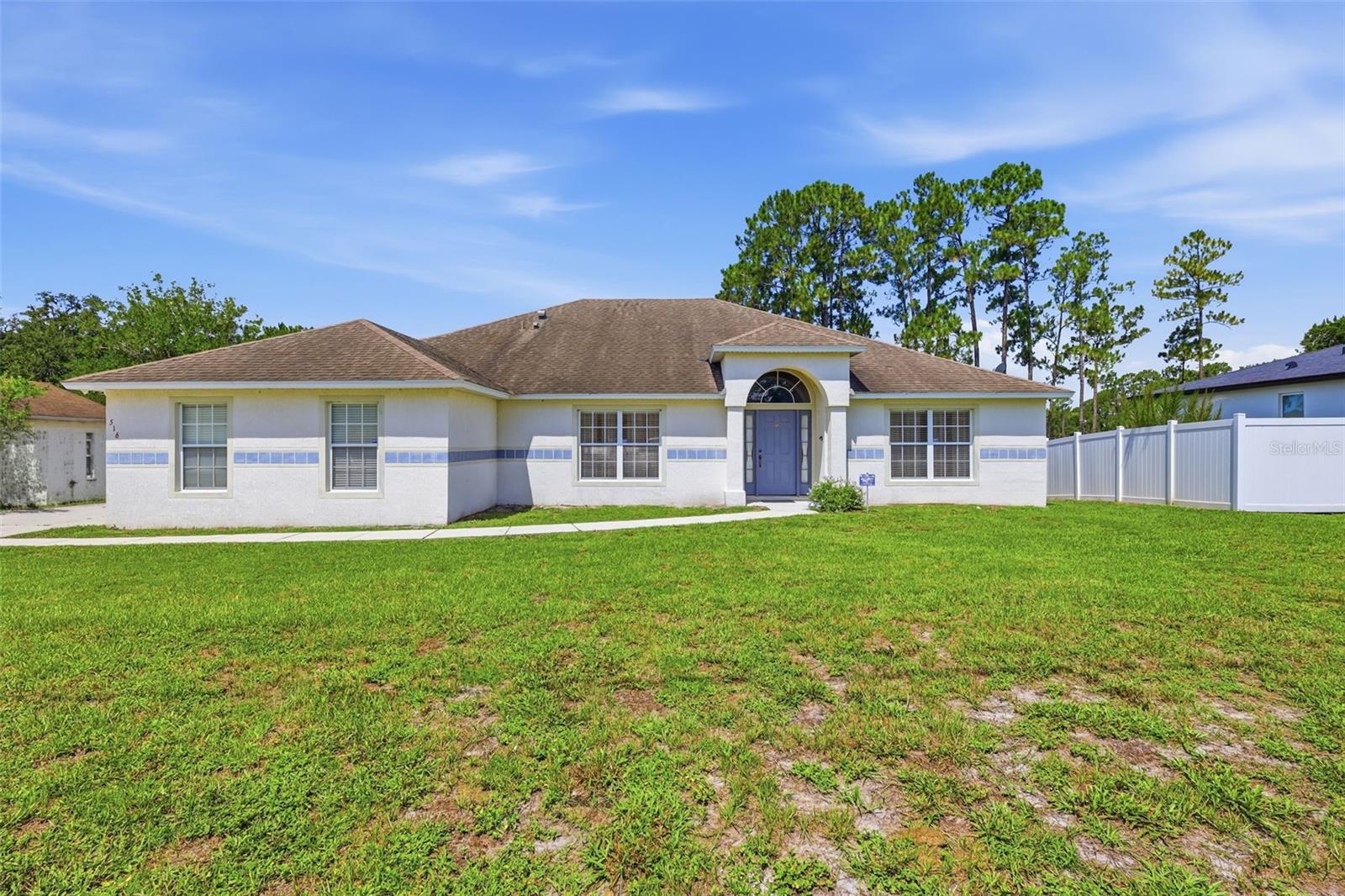 Residential in DELTONA 2