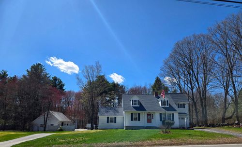 79 Maple Ave, Atkinson, NH, 03811-2530 | Card Image
