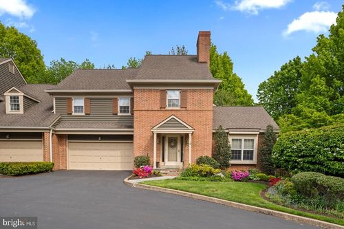 16 Blakemore Ct, DOYLESTOWN, PA, 18901-2647 | Card Image