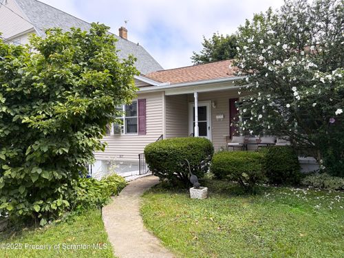 827 Grandview St, Scranton, PA, 18509-1735 | Card Image