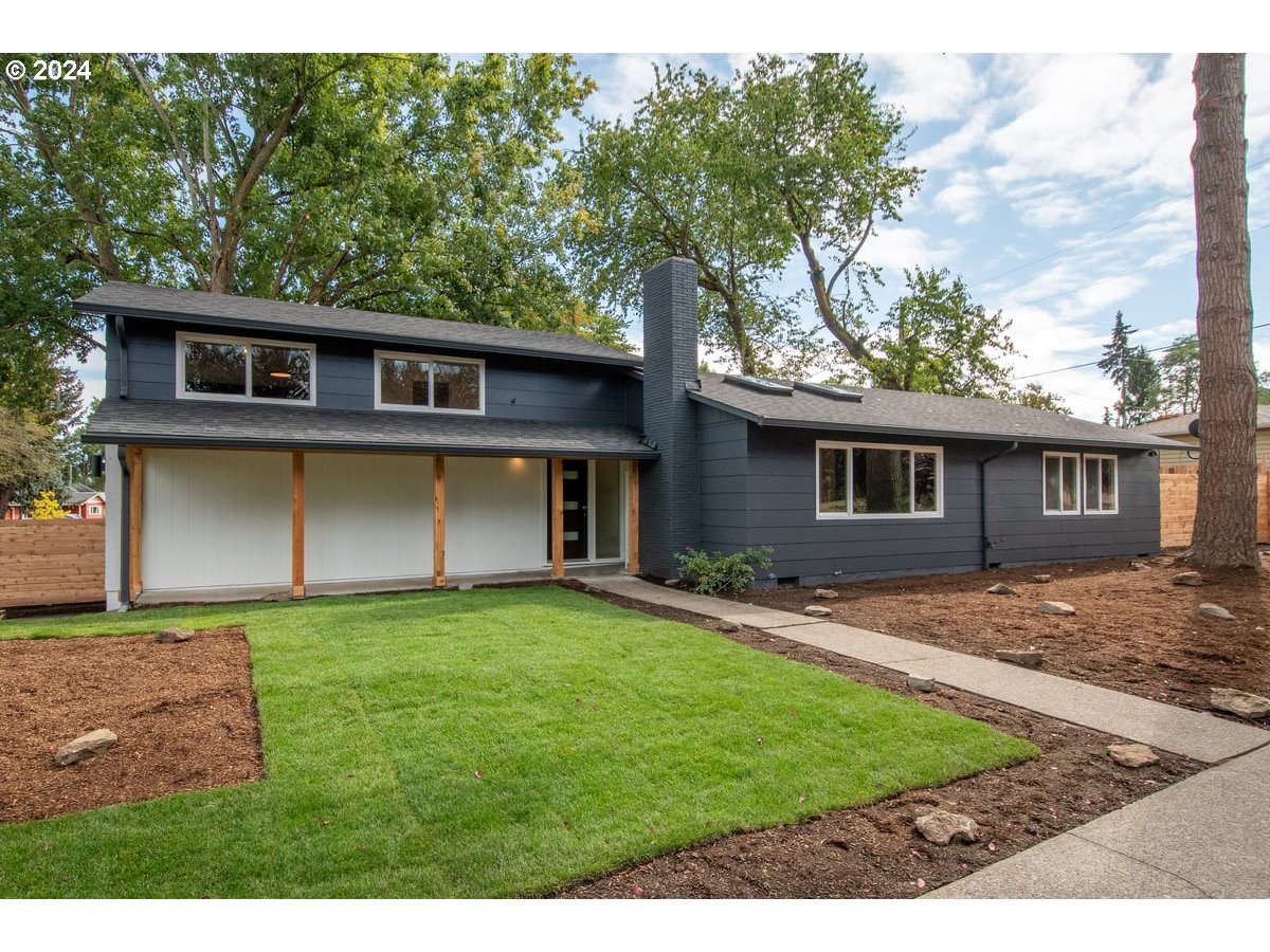 Chautauqua Blvd, Portland, OR 97217
