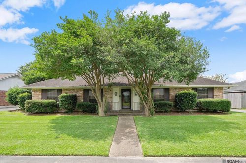 8828 Trudeau Ave, Baton Rouge, LA, 70806-8638 | Card Image