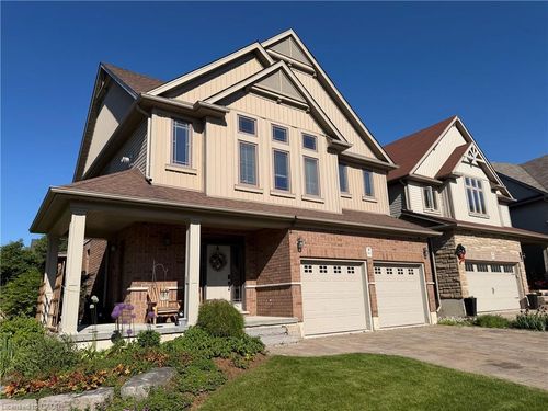 901 Valebrook Court, Kitchener, ON, N2A0E5 | Card Image