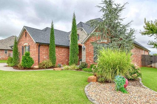 3003 Tara Ln, Norman, OK, 73069-8303 | Card Image
