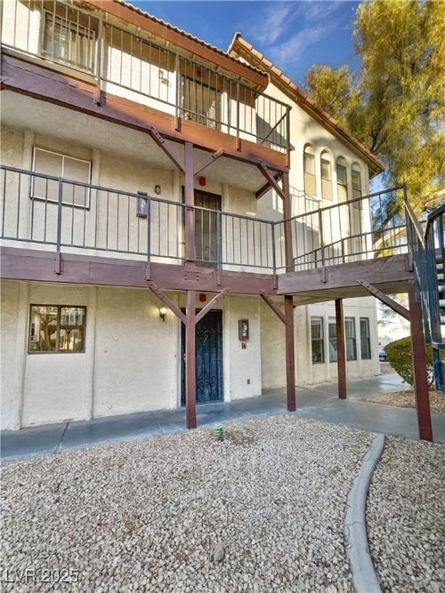 49-2080 Karen Ave, Las Vegas, NV, 89169-1776 | Card Image