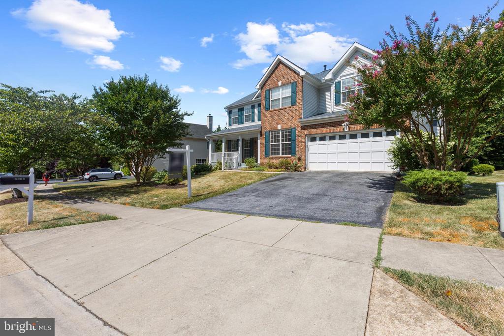 Hampshire Dr, Hyattsville, MD 20783