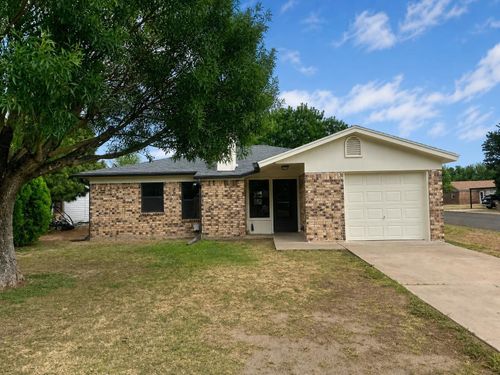 1002 Alpha Cir, San Angelo, TX, 76903-7654 | Card Image
