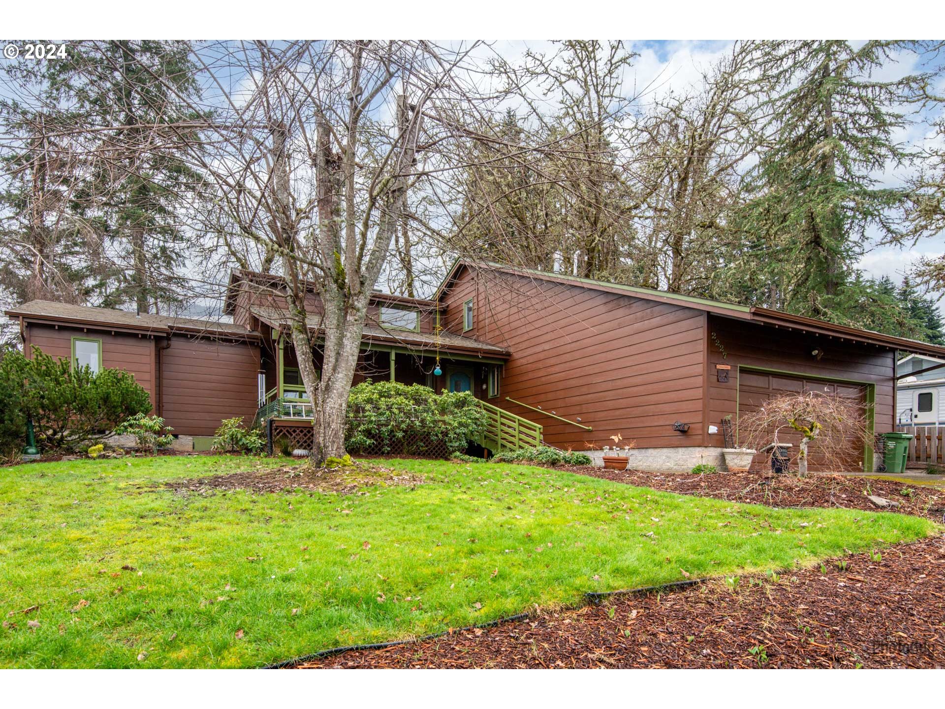 Harrison Ave, Cottage Grove, OR 97424