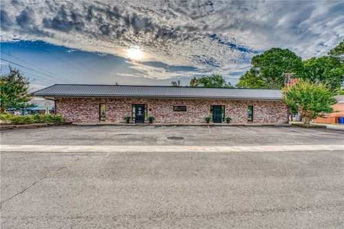 168 Court St, Clinton, AR, 72031-7085 | Card Image