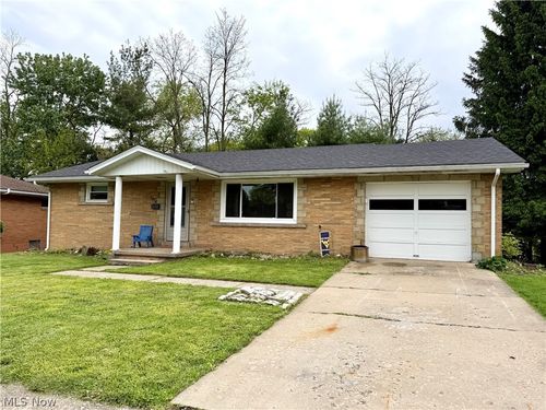 3918 Hanlin Way, Weirton, WV, 26062-4308 | Card Image