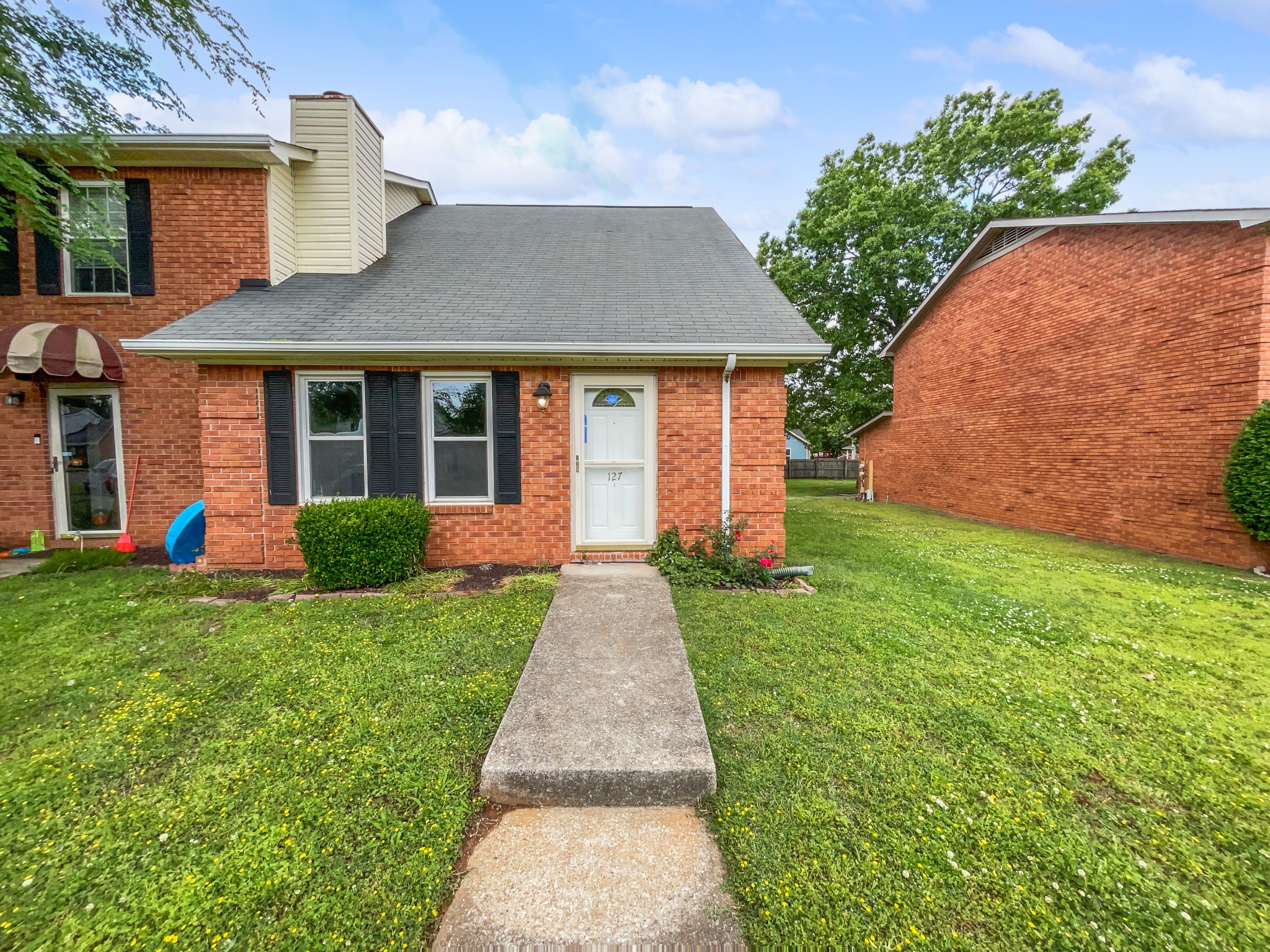 Stokes Dr, Smyrna, TN 37167