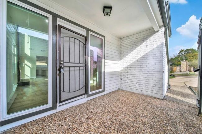 7607 Bankside Dr, House other with 3 bedrooms, 4 bathrooms and 2 parking in Houston TX | Image 4