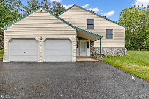 14 Apache Ln, WILLOW STREET, PA, 17584-9756 | Card Image