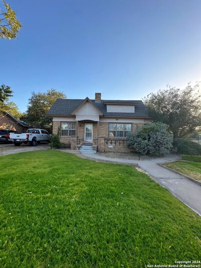 301 S Madison, House other with 3 bedrooms, 2 bathrooms and null parking in San Angelo TX | Image 1